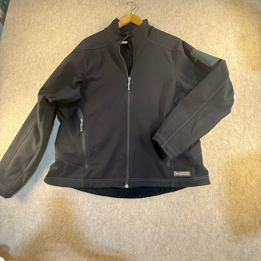 REI Womens XL Black Softshell Fleece Lined Full Zip Jacket Stretch Outdoor‎ Coat